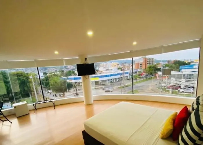 Hotel Metropolis Plaza Cali