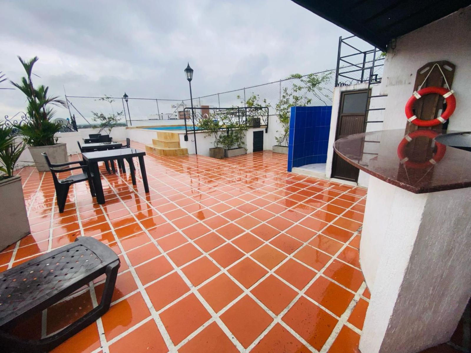 Metropolis Plaza 3* Cali