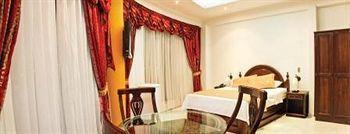 Hotel Metropolis Plaza 3*